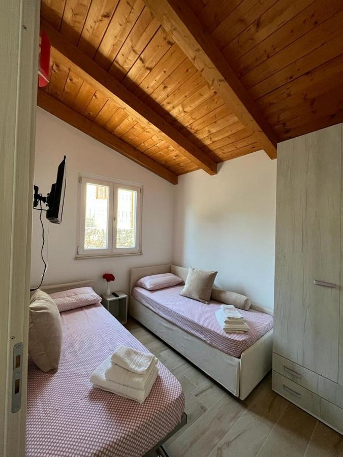 Case Vacanze La Quercia 卡梅罗塔的码头 外观 照片